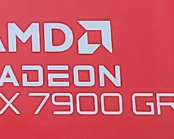 AMD-ova Radeon RX 79000 GRE s 16 GB paměti a omezeným rozhraním.