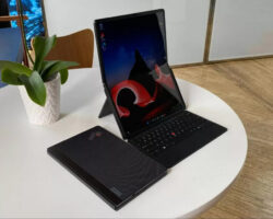 Lenovo ThinkPad X1 Fold - Konečně k dispozici za $1,999 na eBay