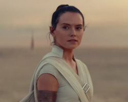 "Daisy Ridley: Nový Star Wars film má 'kurevsky dobrý nápad', prozradila herečka"